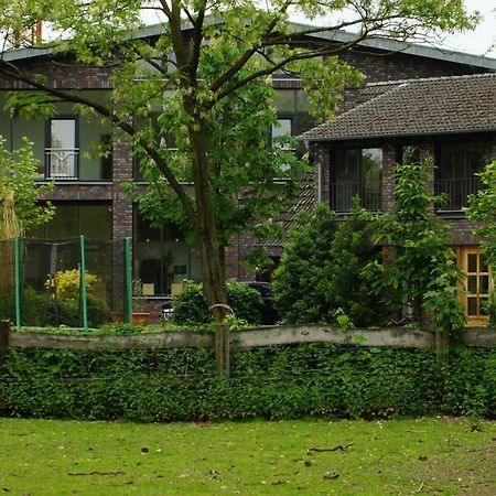 Gaestewohnung Hardinghaus Am Teich ヴァーレンドルフ エクステリア 写真