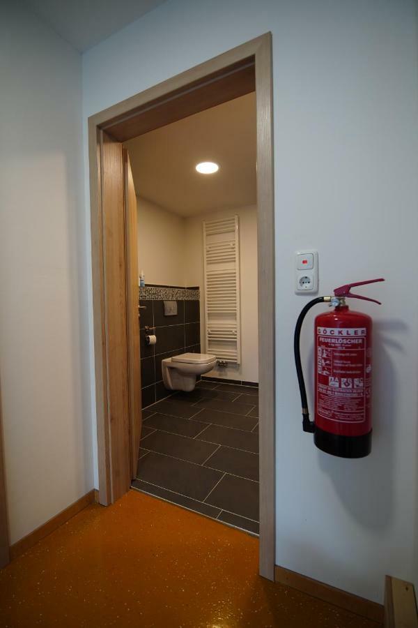 Gaestewohnung Hardinghaus Am Teich ヴァーレンドルフ エクステリア 写真
